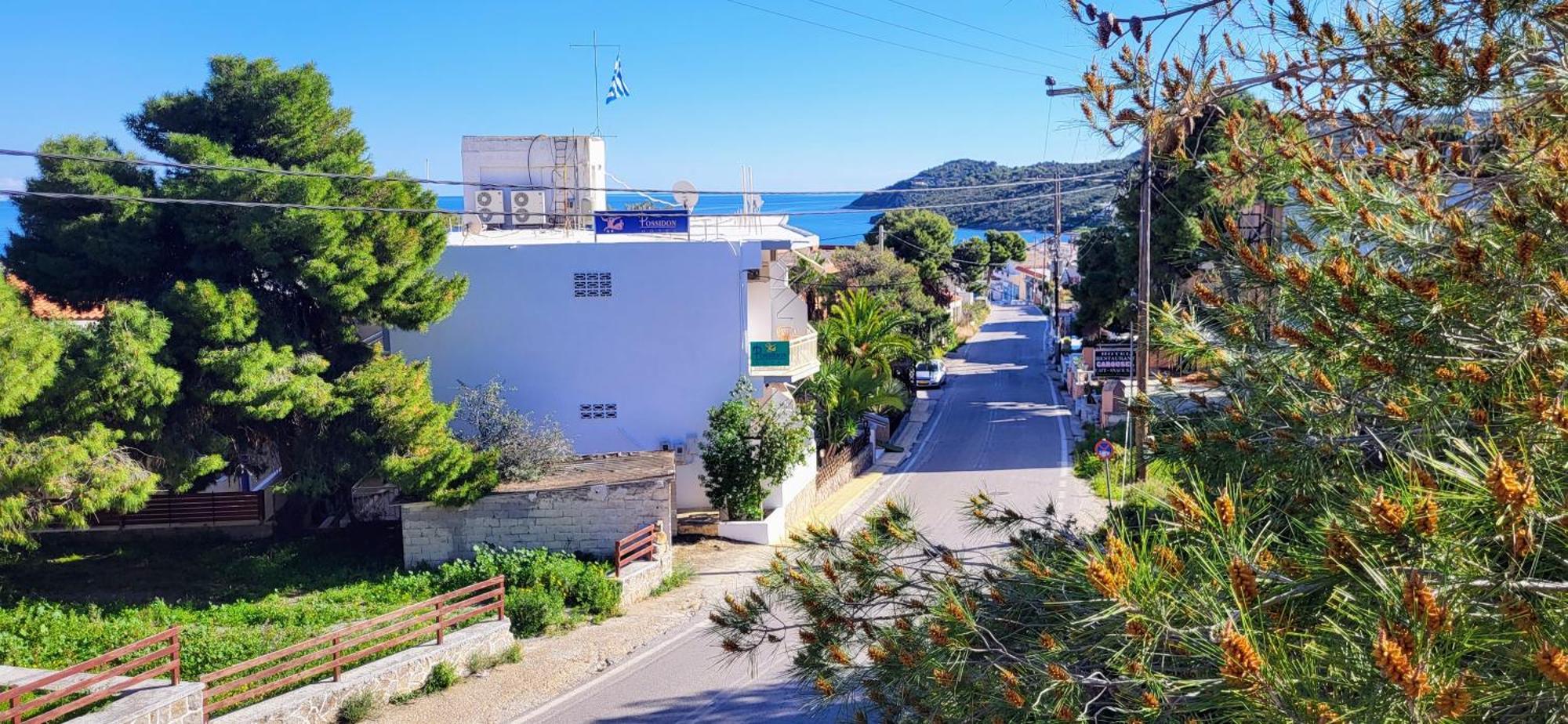 Отель Possidon Agia Marina  Экстерьер фото
