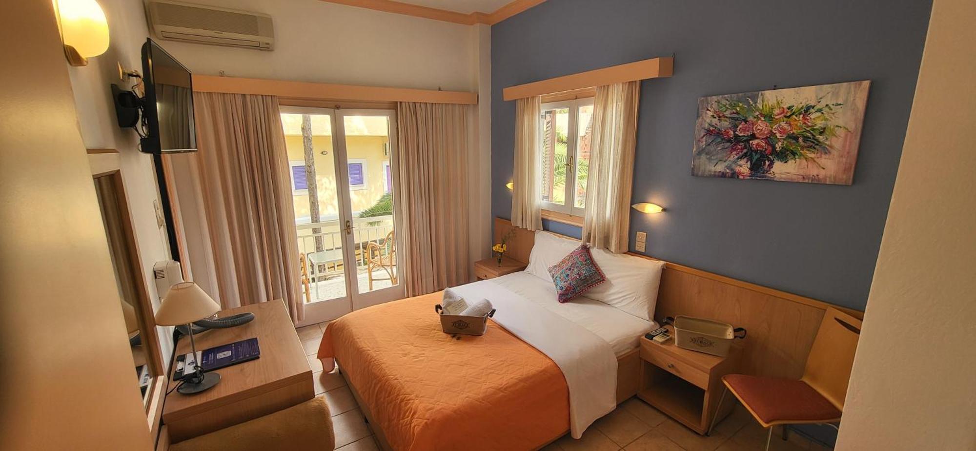 Отель Possidon Agia Marina  Экстерьер фото