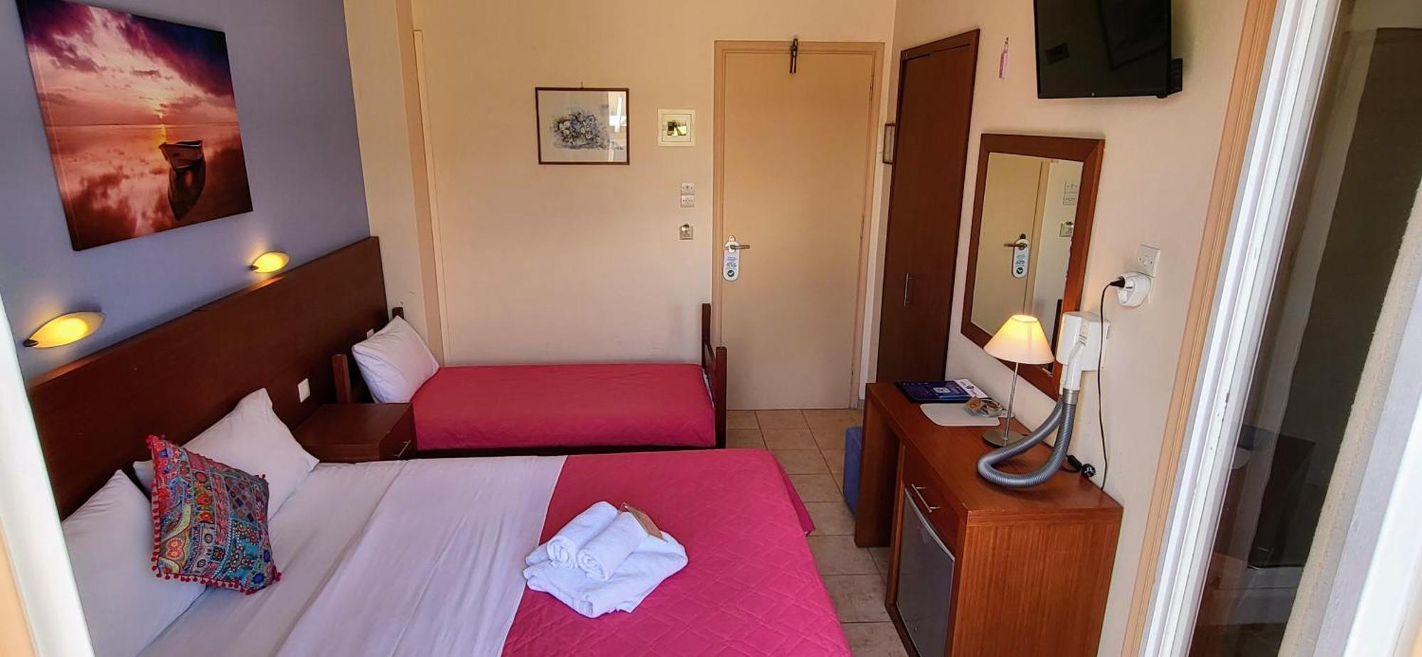 Отель Possidon Agia Marina  Экстерьер фото