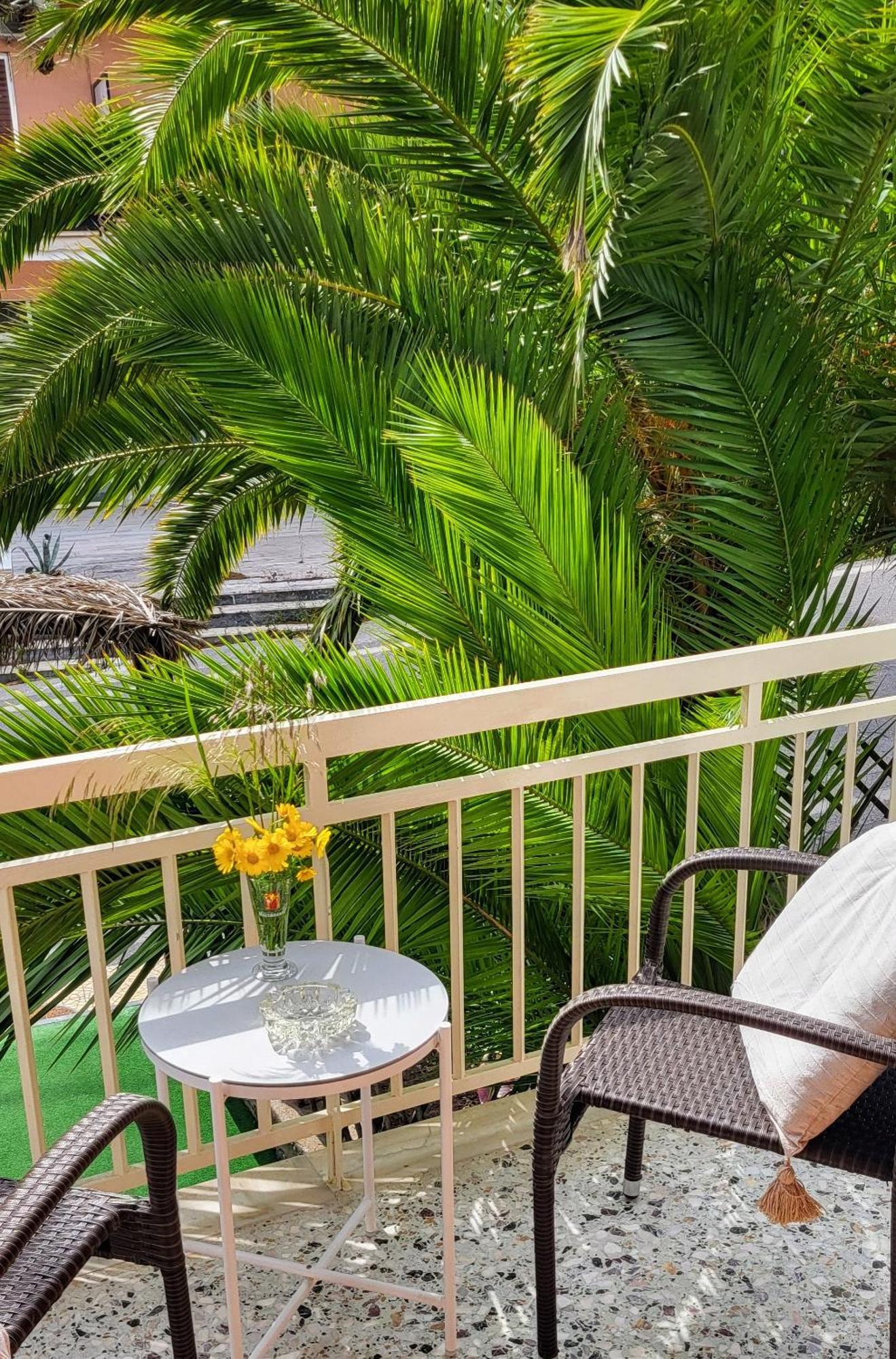 Отель Possidon Agia Marina  Экстерьер фото